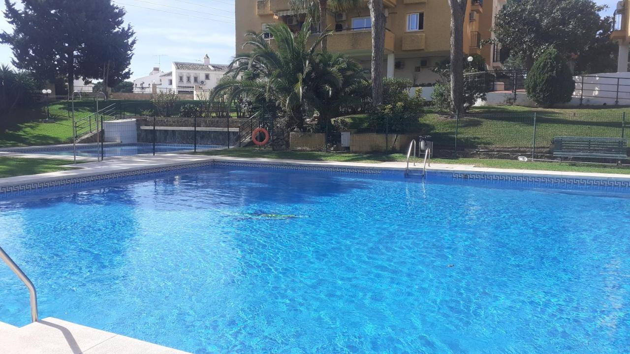 Apartamento- Atico En Mijas Costa , Con Piscina. Sitio de Calahonda المظهر الخارجي الصورة