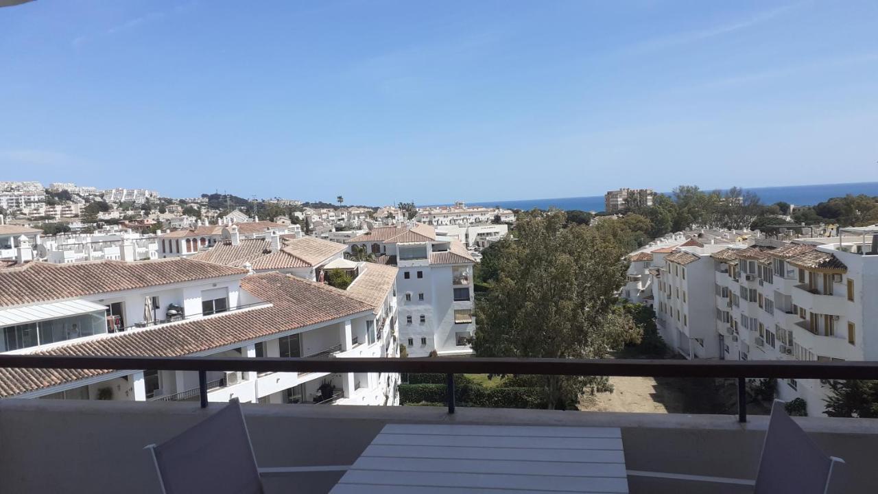 Apartamento- Atico En Mijas Costa , Con Piscina. Sitio de Calahonda المظهر الخارجي الصورة